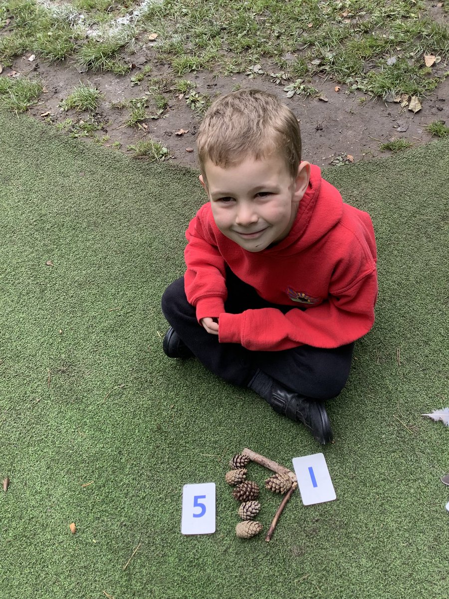 newscothill's tweet image. Year One have taken their Maths learning outdoors. The children used natural resources to practice their understanding or ‘greater than’ and ‘less than’
#NSHPrimaryYearOne #outdoorlearning #placevalue