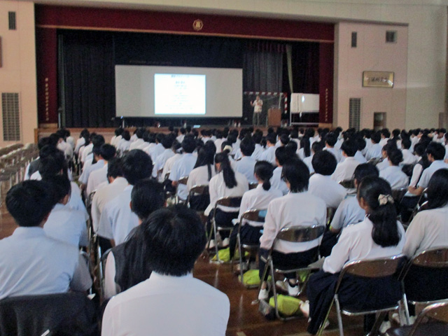 Agr_Shisei_bot's tweet image. SSHと関連した高大連携の一環として、制限生物科学科の教員が愛知県立高校で「論文の読み方講座」を実施しました。
#名古屋大学 #農学部 #資源生物科学科