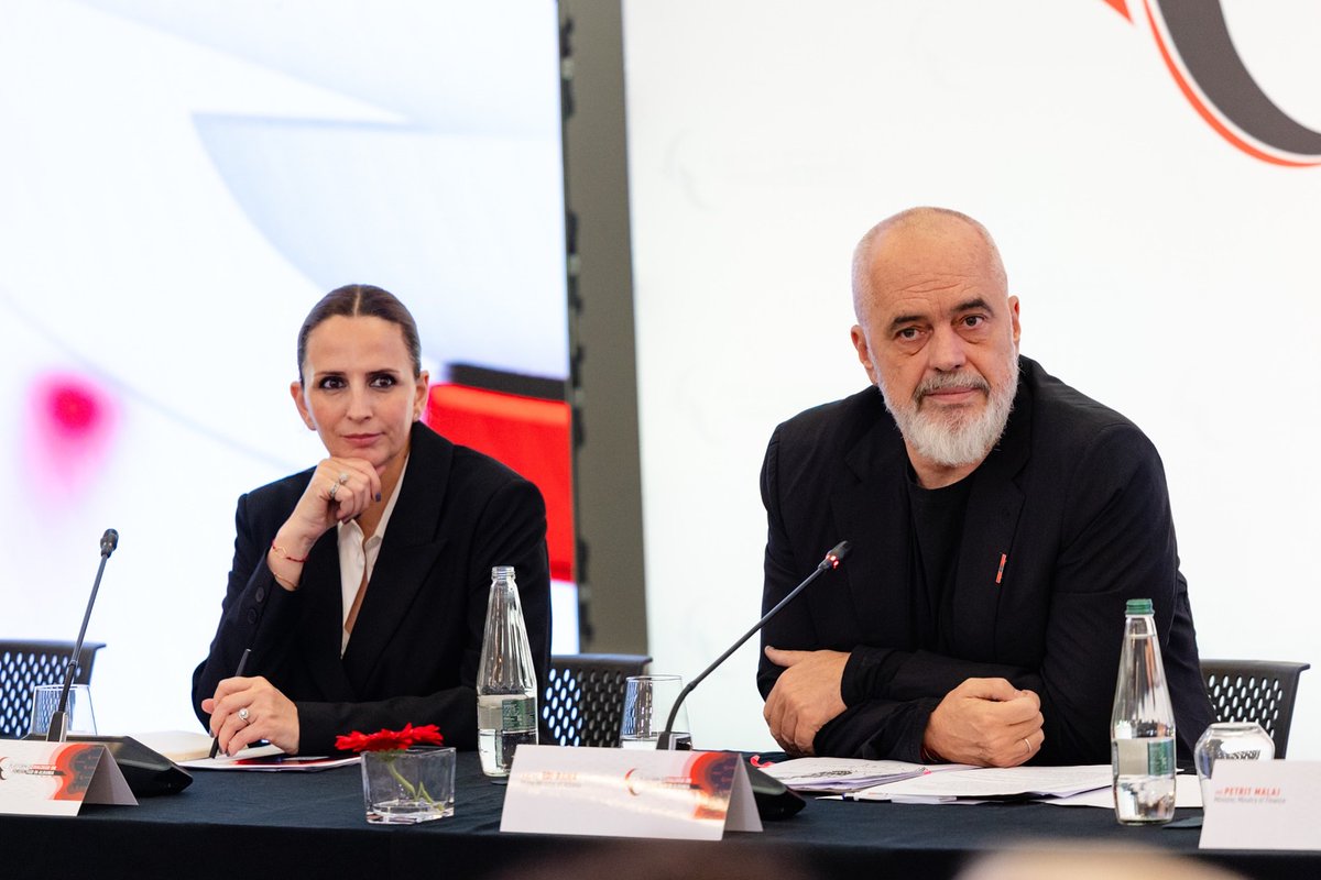 SASPACALBANIA's tweet photo. 🇦🇱 At #AnnualFora2025, #SASPAC united gov’t, IFIs &amp; partners to turn dialogue into action for Albania’s growth &amp; #EU path. Focus: faster project delivery, strategic alignment &amp; stronger coordination. #Together, we bring #Albania closer to the European family. #EUaccession https://t.co/PtjRo5QsXM