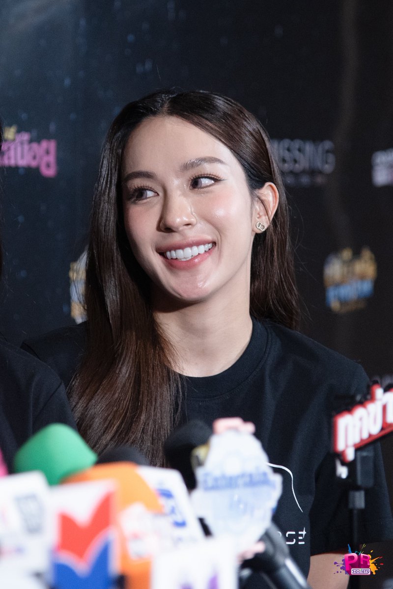 มีอีกหนึ่งความน่ารักของสาว ”เอนจอย“ มาฝากด้วยยย กับงาน “9+1 The New Originals TRUE CJ UNIVERSE“ มารอติดตาม “มเหสีน้อย” กันค่า

ENJOY THE NEW ORIGINALS
#EnjoyxTrueCJUniverse
#Enjoyyotdr 
#เอนจอยธิดารัตน์ 
#TCJ9YearswithU 
#TrueCJ #TrueCJCreations