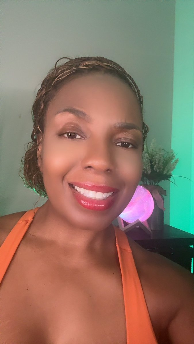 RedTalkAnna's tweet photo. Telling the truth may not get you a lot of friends, but it will always get you the right ones. https://t.co/x0BKTYFIjA