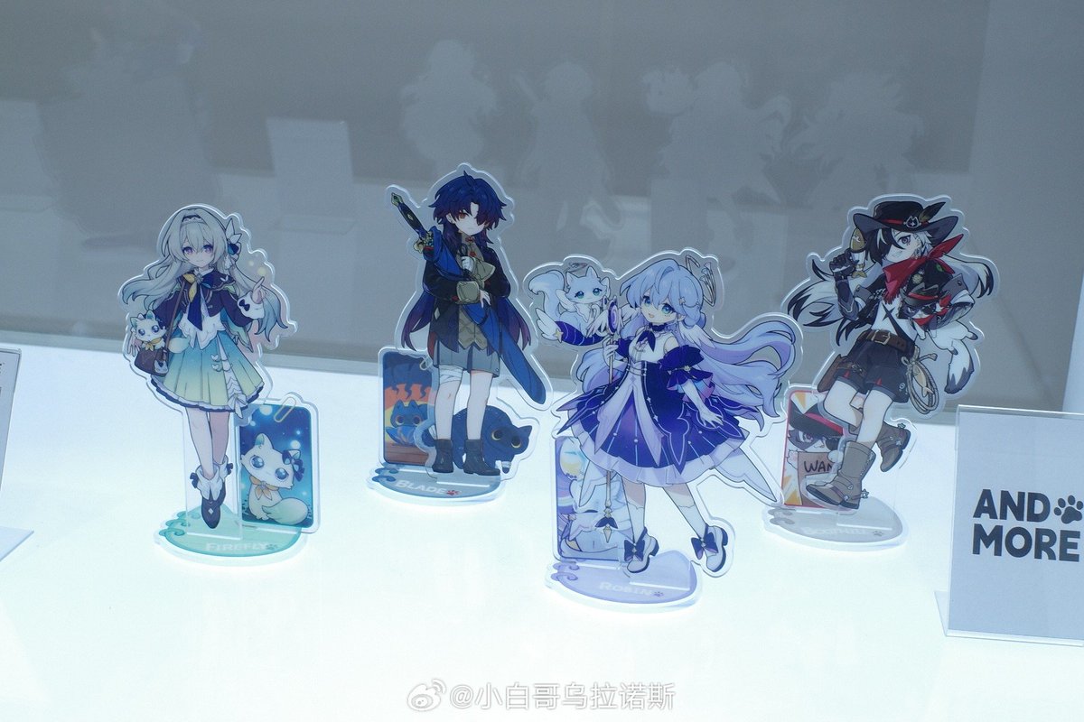 deviltakoyaki's tweet photo. Little Cat Series figures by RIBOSE

• Firefly (prototype not yet revealed)
• Blade (prototype not yet revealed)
• Robin (prototype not yet revealed)
• Boothill (prototype not yet revealed)
• Dan Heng IL (releasing 03/2026)
• Topaz (pre-orders not yet open)
• Jing Yuan (already released)
• Silver Wolf (releasing 11/2025)

Photo by 小白哥乌拉诺斯
#HonkaiStarRail #StarRail