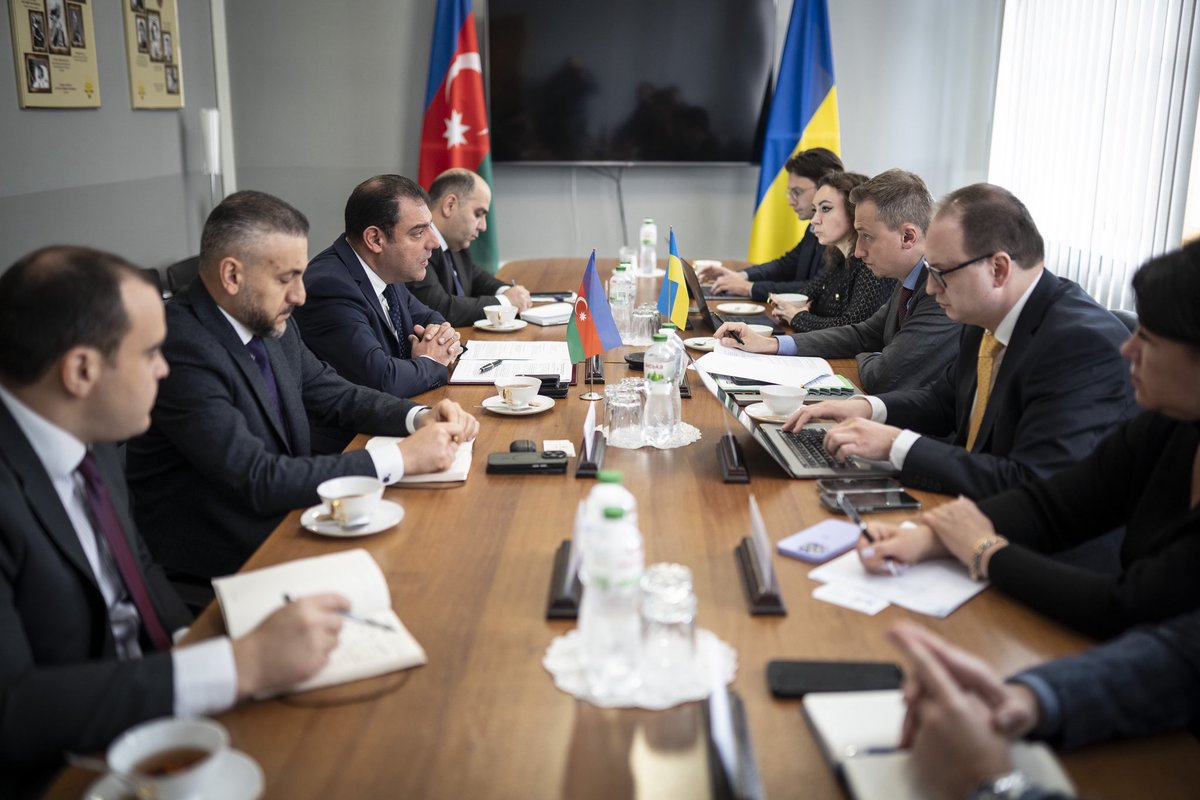 SMardaliyev's tweet image. Good meeting with Minister of Economy, Environment and Agriculture of Ukraine Oleksii Sobolev to discuss trade, economic &amp;amp; agro component of 🇦🇿🇺🇦 strategic partnership. Stressed the need for joint efforts to realize the roadmap of 🇦🇿🇺🇦 Government Commission to boost cooperation.