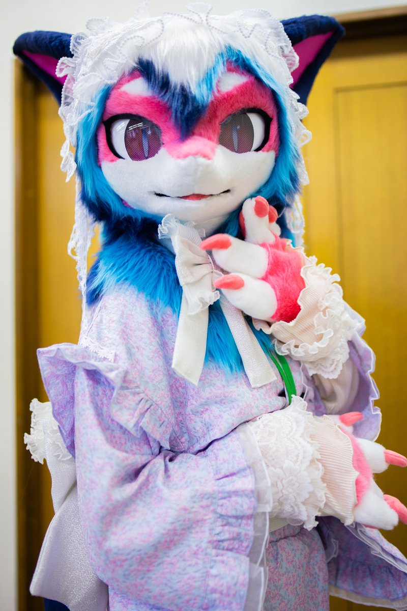 👘🩵🩷
#FursuitEveryday

📸 <a href="/Boy_2126/">Boy</a>