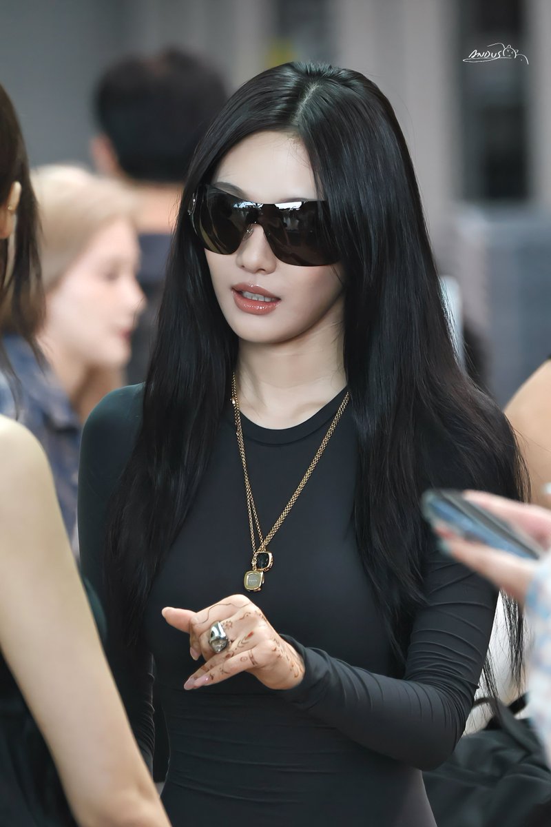 AndusMui's tweet photo. 251002 ICN

#ningning #닝닝 #寧寧 #宁宁
#NINGNING #寧藝卓 #宁艺卓
#aespa https://t.co/MWc6RSryKL