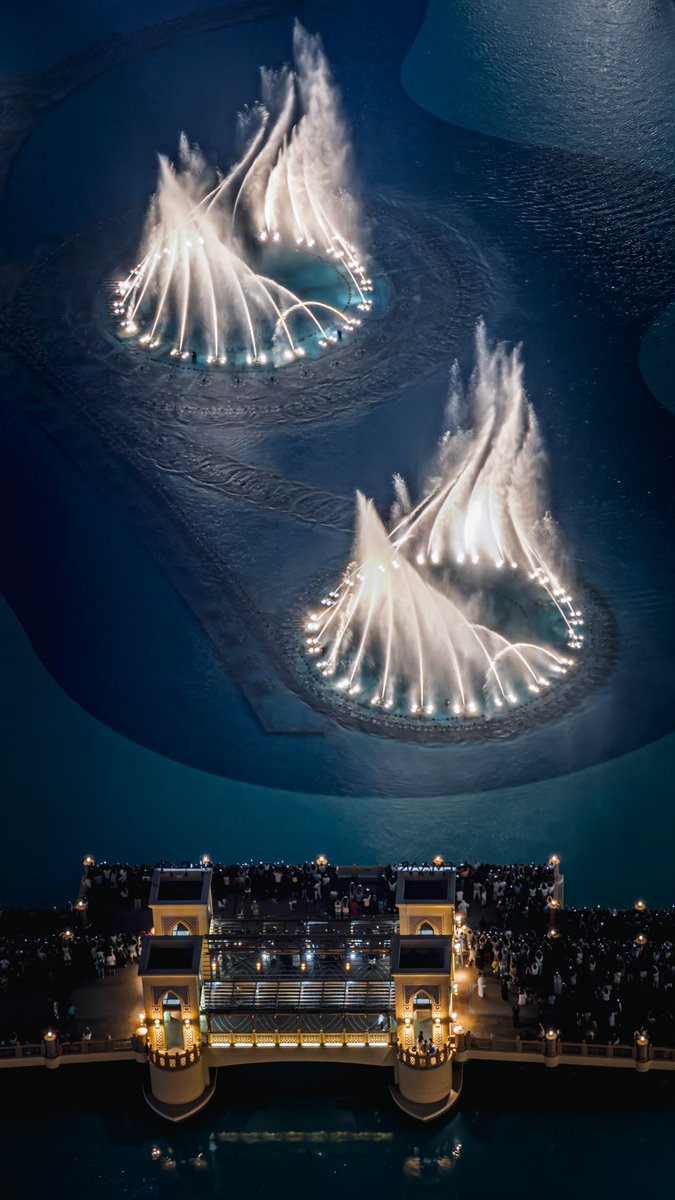 HSajwanization's tweet image. Dubai Fountain, the largest of its kind in the world, resumes with even breathtaking shows that combine water artistry, vibrant lights, and the magic of music.
Dubai never stops at impressing the world
This isn’t CGI, this is Dubai 🇦🇪✨