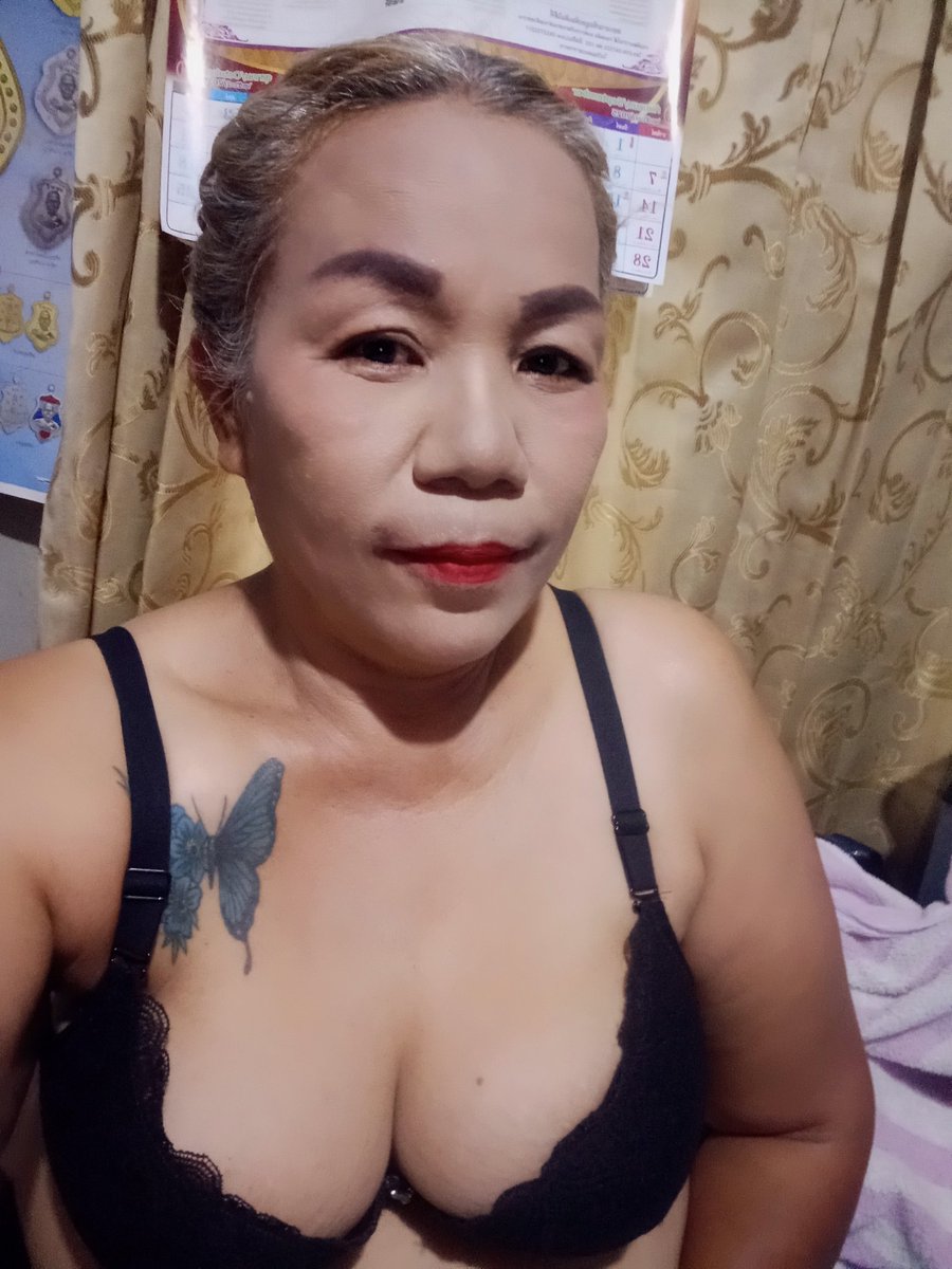 ผึ้งน้อย tweet media