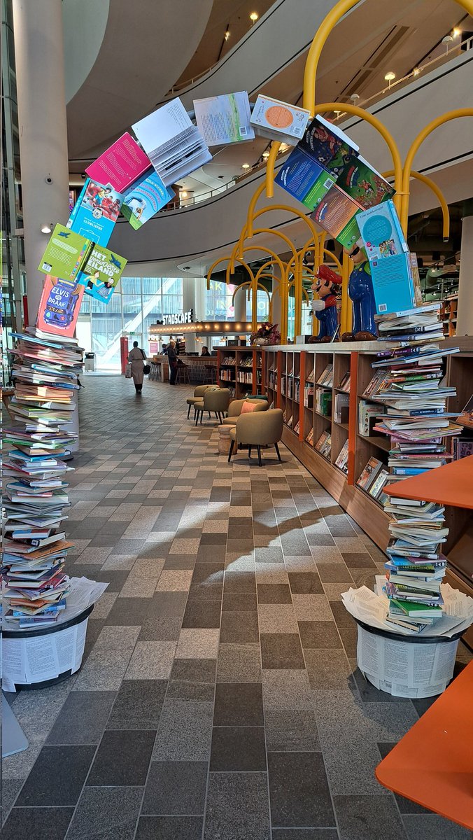 RoelZuidhof's tweet image. De #kinderboekenweek is van start gegaan en @BiebNieuwegein ziet er weer avontuurlijk uit! Morgen #lasergamen in de #bibliotheek? Geef je snel op. Er is nog plek! bibliotheeknieuwegein.nl