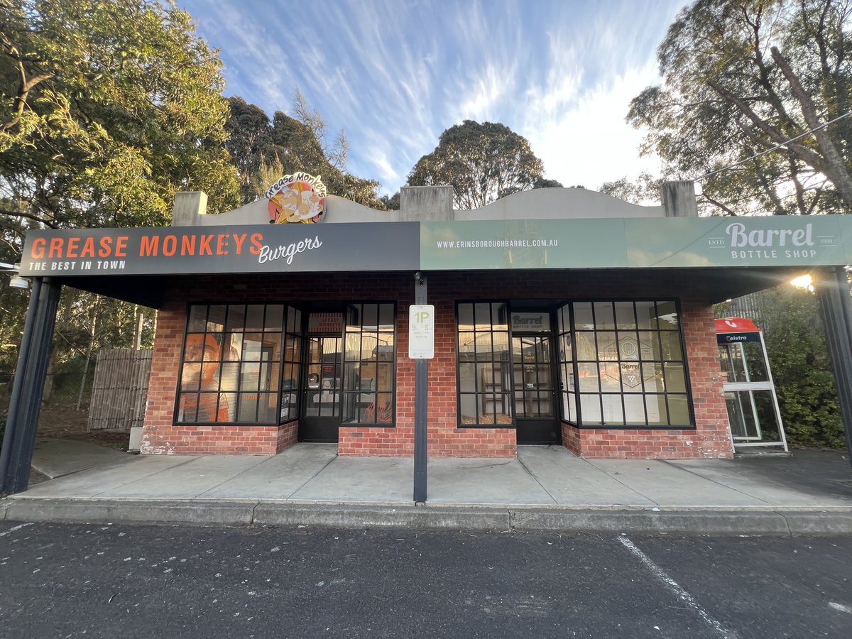 As promised, a full write-up of my time spent in the final hours of #Neighbours' Nunawading Studios ownership, packed full of exclusive photos that I hope you'll enjoy.

I'm sure you'll agree they're utterly heartbreaking.

Take a look 👉metro.co.uk/2025/10/02/hop…