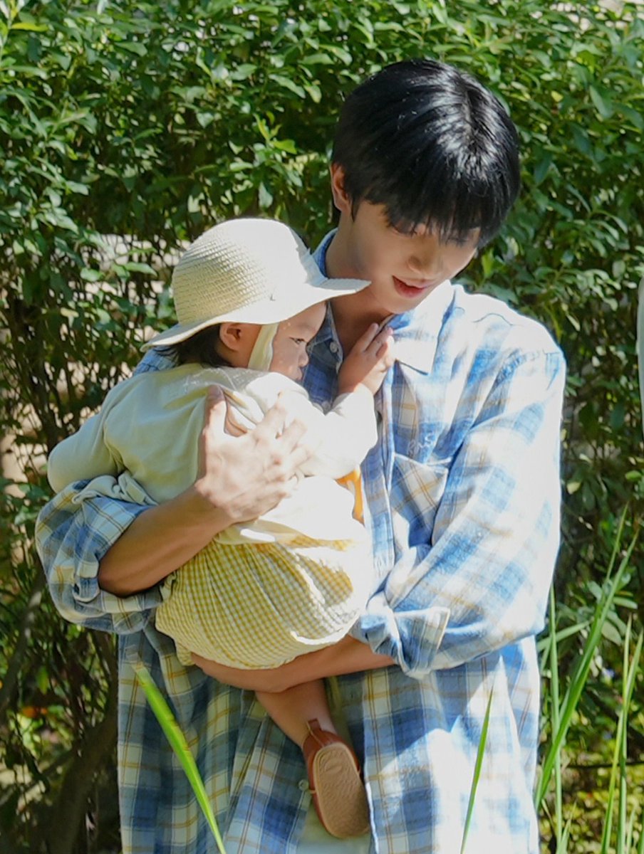 도저히 볼 자신이 안생김
청혼 못참을것같아서