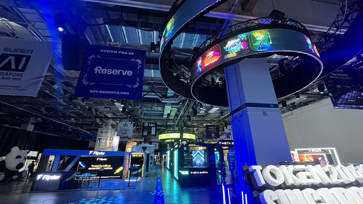 Ritikis_here's tweet photo. What makes #TOKEN2049Singapore special?

It’s not just the talks or the tech it’s the amazing people, #Linkedin to real life meetings 🤝

Everyone here is building, sharing, vibing.
Bull or bear, this community stays unmatched.

Singapore, you’ve been amazing 🙌
Dubai next 🛫 https://t.co/ngTKiH0ldD