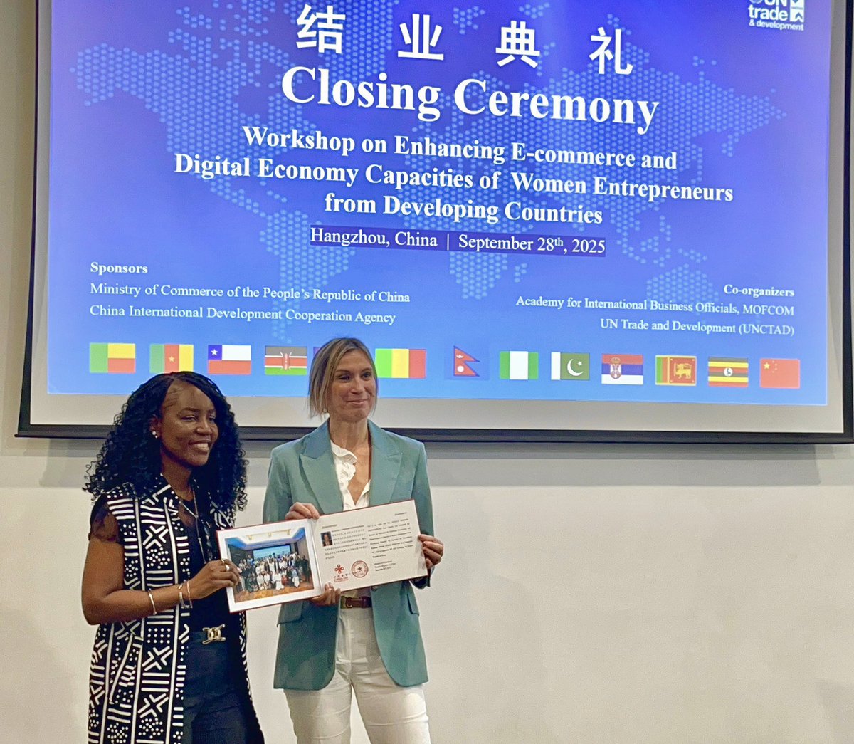 CodinginHeelsug's tweet image. 31 Leading Talented women,12 countries took part in a seminar aimed at Enhancing E-commerce and Digital Economy
Capacities of Women Entrepreneurs from Developing Countries organized by @UNCTAD with the GOVERNMENT OF CHINA! 🇨🇳hosted by Academy for International Business Officials