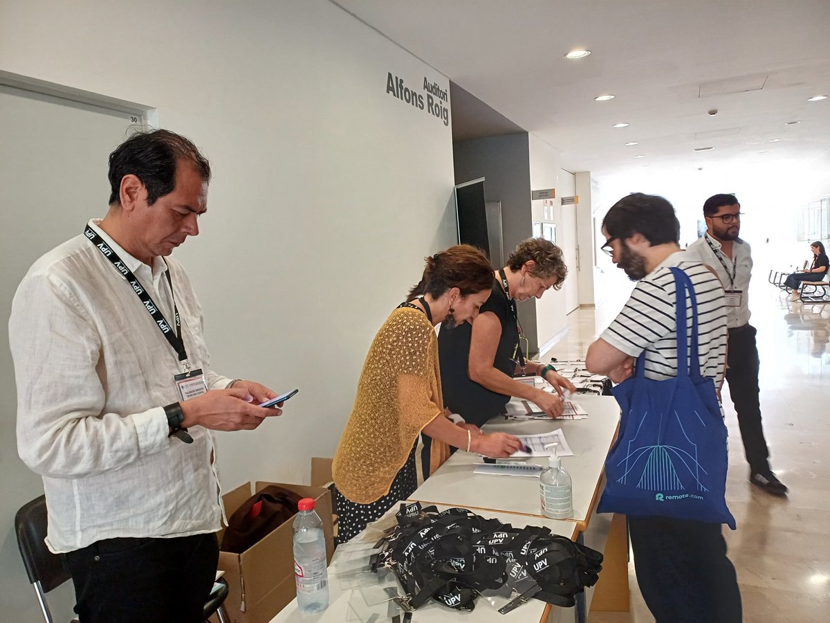 REMED_20's tweet photo. ¡Comienza #CIMED25! Ya está el equipo en marcha acreditando a todos los asistentes #museosdigitales #museosinteligentes #Congreso #UPV #Conferencias #transformacióndigital #museos #EstrategiasDigitales @UPV https://t.co/gMYkRnCgaT