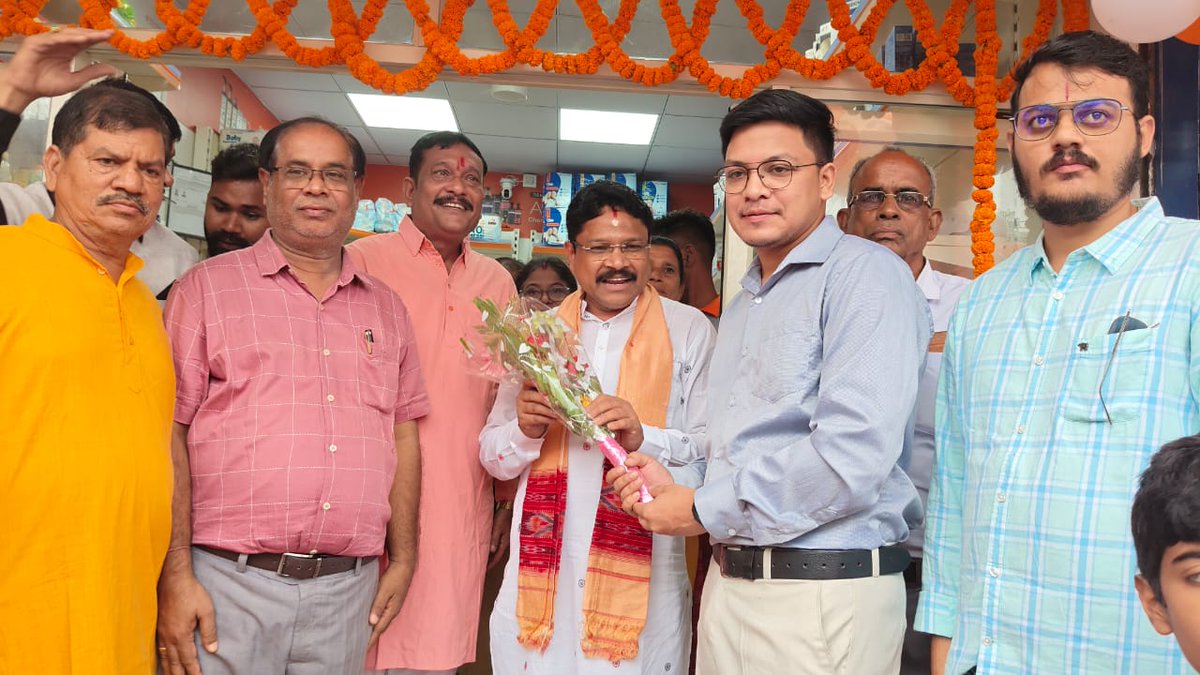 MahalingMukesh's tweet image. ଦେଶରେ #NextGenGST ଲାଗୁ ପରେ କର୍କଟ ଓ ଅନ୍ୟ ଦୁରାରୋଗ୍ୟ ବ୍ୟାଧିରେ ପୀଡ଼ିତଙ୍କୁ ମିଳିଛି ବଡ଼ ଆଶ୍ବସ୍ତି। ୩୬ଟି ଜୀବନ ରକ୍ଷାକାରୀ ଔଷଧ ଉପରେ ଜିଏସଟି ମୁକ୍ତ ହୋଇଛି। ଏଥିସହ ଅନ୍ୟ ସମସ୍ତ ଔଷଧ ମଧ୍ୟ ଶସ୍ତା ହୋଇଛି ଯାହାଦ୍ୱାରା ଦେଶବାସୀଙ୍କ ଖର୍ଚ୍ଚ କମ ଏବଂ ସଞ୍ଚୟ ଅଧିକ ହୋଇପାରୁଛି।