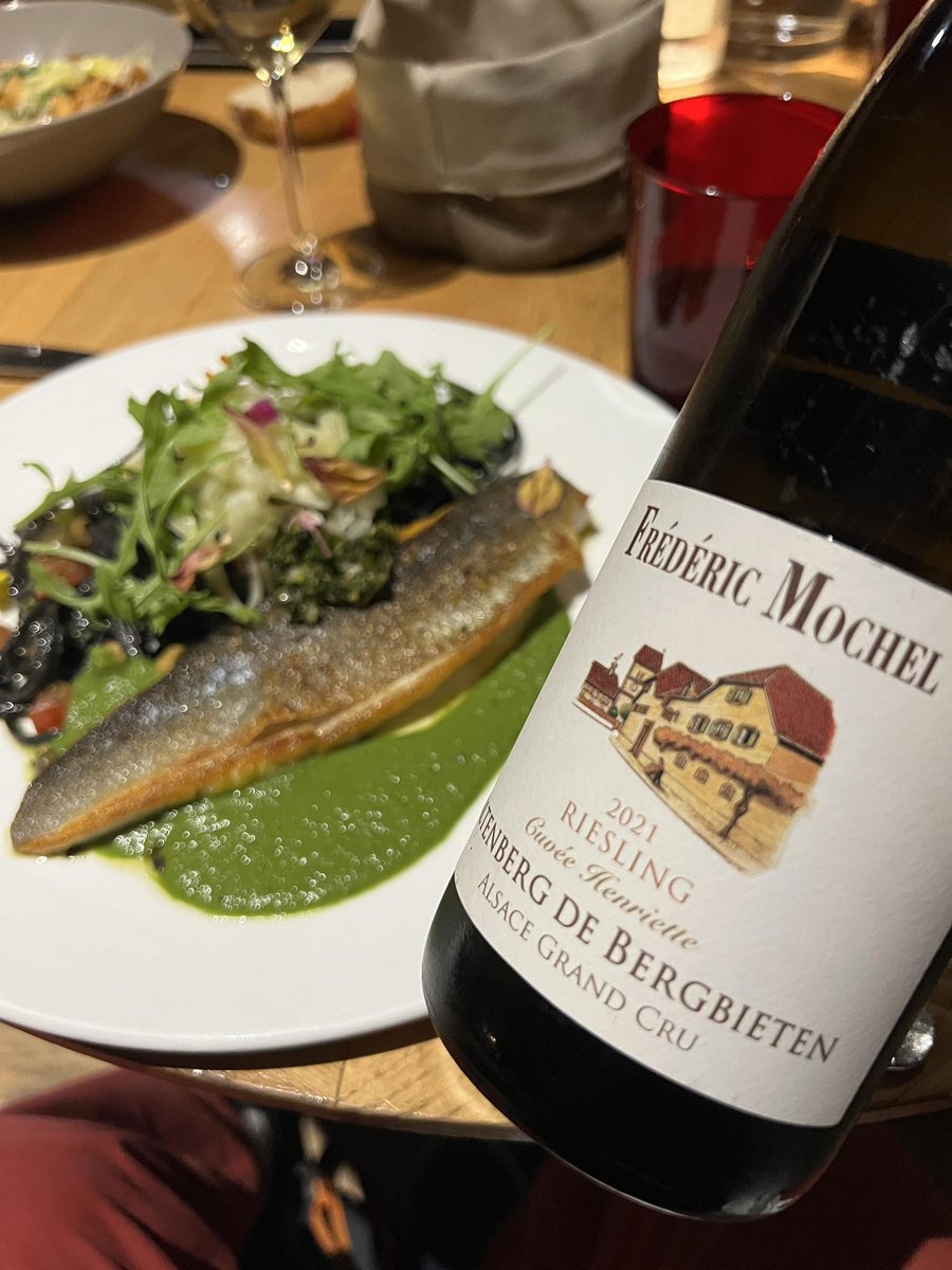 Riesling remains undoubtedly the ideal wine to pair with fish and other seafood

#foodpairing #fredericmochel #alsacegrandcru #altenbergdebergbieten #traenheim #organic #riesling #drinkalsace #alsacerocks

(Photo : Panos Kakaviatos)