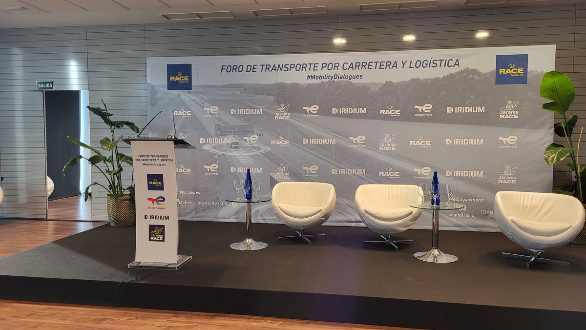 CetmTransporte's tweet photo. 🏁 Hoy estamos en el @Circuito_Jarama en el primer Foro de Transporte por Carretera y Logística, organizado por la Fundación @RACE_es. 

Una jornada clave para debatir sobre el presente y futuro del #transporte.  🚚✨ 

#MobilityDialogues #FundaciónRACE #CETM https://t.co/ROGa9apBMq
