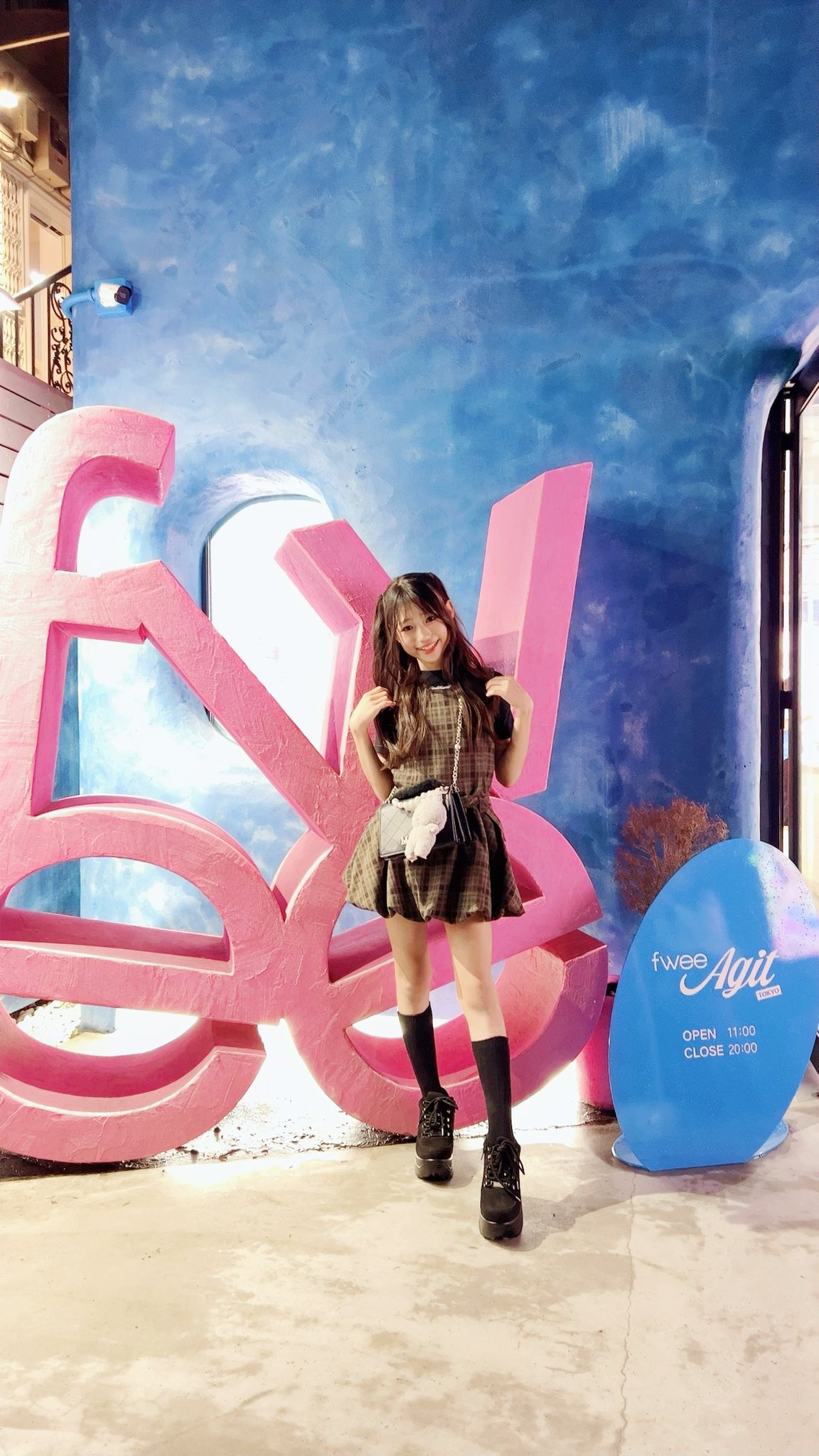 るうです！ MAKE YOUR MARK BACK SPINDLE LOGO TEE｜CONVERSE TOKYO