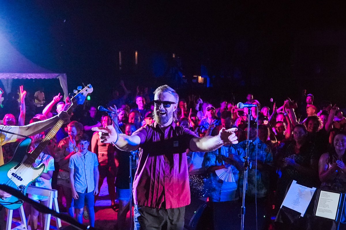 BIRDSOFTOKYO's tweet photo. Who’s ready for Birds in Paradise (Fiji)!? 🌴🎶  This March we’re taking over the InterContinental Fiji Golf Resort &amp; Spa for an unforgettable week of good times, tropical vibes, and three sunset concerts right on the beach. 🌅🎵

Come join us: https://t.co/xY84y1uKid https://t.co/ThRU78PNZc