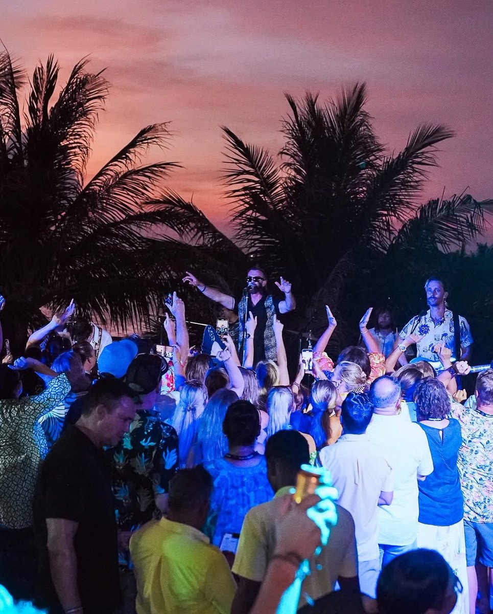 BIRDSOFTOKYO's tweet photo. Who’s ready for Birds in Paradise (Fiji)!? 🌴🎶  This March we’re taking over the InterContinental Fiji Golf Resort &amp; Spa for an unforgettable week of good times, tropical vibes, and three sunset concerts right on the beach. 🌅🎵

Come join us: https://t.co/xY84y1uKid https://t.co/ThRU78PNZc