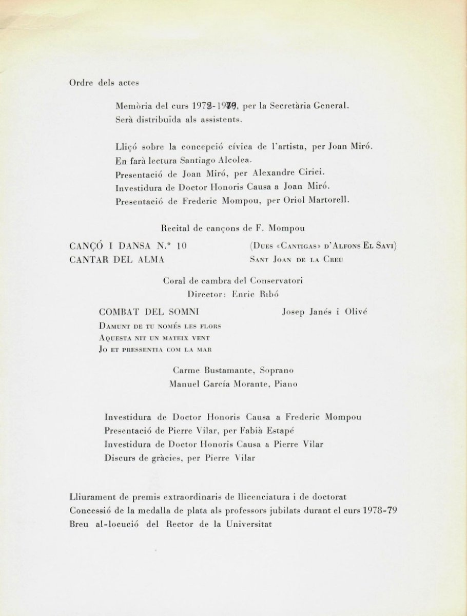 ✨ #Taldiacomavui de 1979 tingué lloc l’acte d’investidura com a Doctors Honoris Causa del pintor i escultor Joan Miró, el pianista i compositor Frederic Mompou i l'historiador Pierre Vilar per la Universitat de Barcelona. Hi hagué un petit recital d'obres de Mompou ❤️