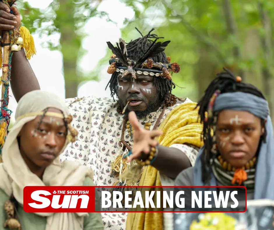 Moment African 'tribe' ARRESTED as police and immigration officers swoop on Scots woods

thescottishsun.co.uk/news/15408033/…