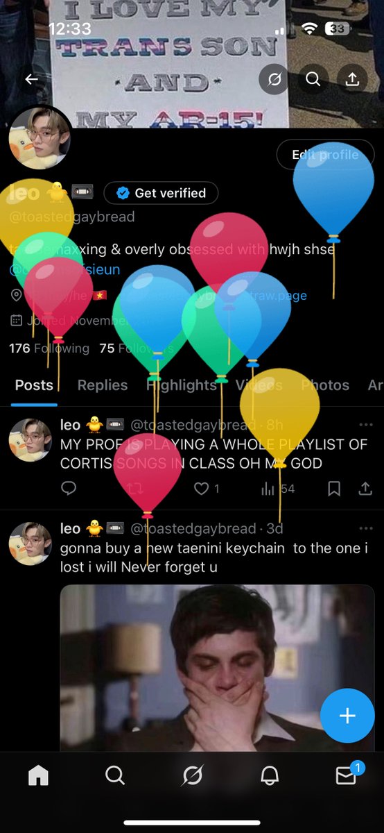 toastedgaybread's tweet photo. BALLOONS!!!! https://t.co/nnwD8ZRODk