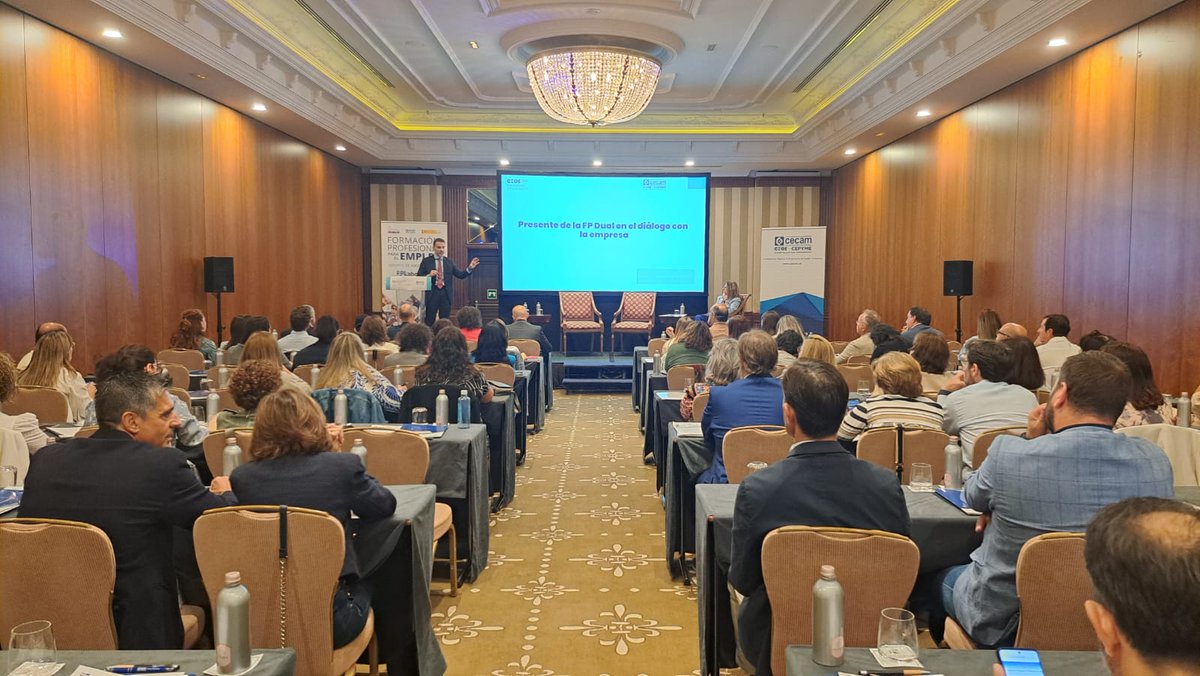 CEOE_ES's tweet photo. 📍Toledo | Jornada @_CECAM sobre FP Dual: Sumando talento en las empresas

La #FPDual, clave para alinear el #talento con el mercado laboral🚀El director de Educación y Formación de CEOE, Juan Carlos Tejeda, analizó su presente y #futuro: un modelo de éxito en el que todos ganan https://t.co/URZ3adEhNQ
