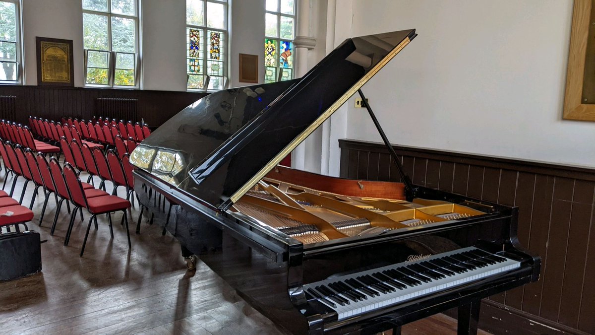 pianotunermjr's tweet image. Tuning and Servicing the Bluthner Grand Piano dating from 1989 at the Wolverhampton Grammar School 

matthewjamesrichards.co.uk

#pianotuners #bluthner #grandpiano #music #wolverhampton #piano #pianist #pianotuner #pianotuning