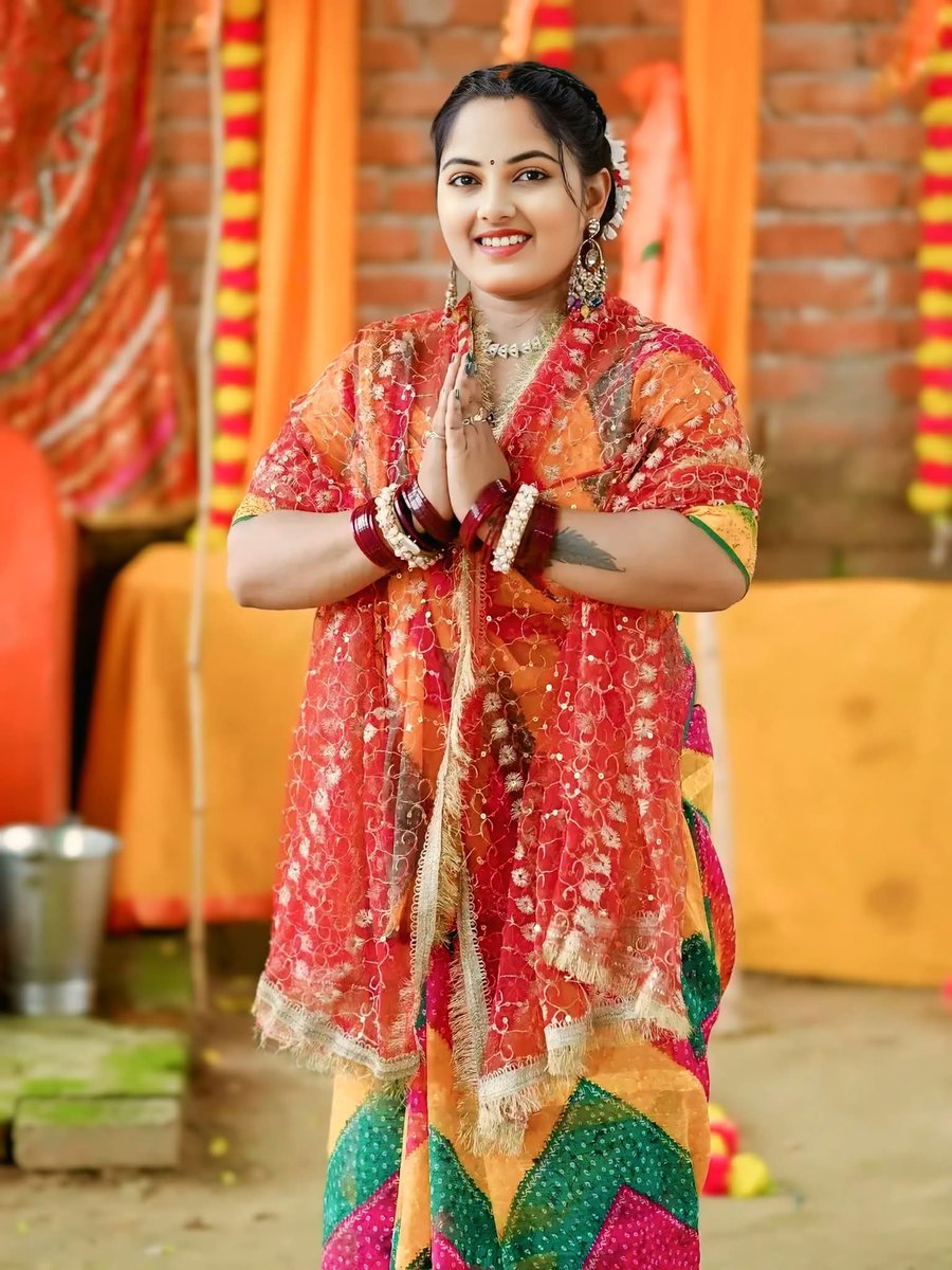 "अधर्म पर धर्म की जीत, असत्य पर सत्य की विजय — यही है दशहरा का संदेश।
आइए इस दशहरे बुराई को जलाकर, अच्छाई को अपनाएं।
🚩 विजयदशमी की हार्दिक शुभकामनाएं! 🔥"
#vijaydashmi #dashara