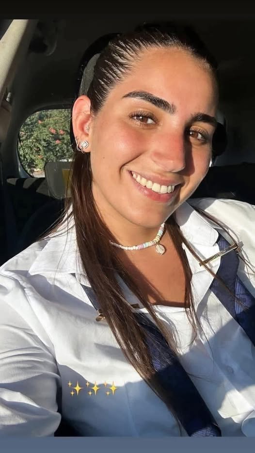 NarbutTanya's tweet image. Никто из тех 1200 не умер легкой смертью…
Елена Васильева:
Я видела видео, как издевалась толпа женщин и детей над этой девушкой. Забрасывали камнями, мальчишки притащили канистры с бензином, облили ее и подожгли.И все это было после того, как ее били, насиловали и пытали…