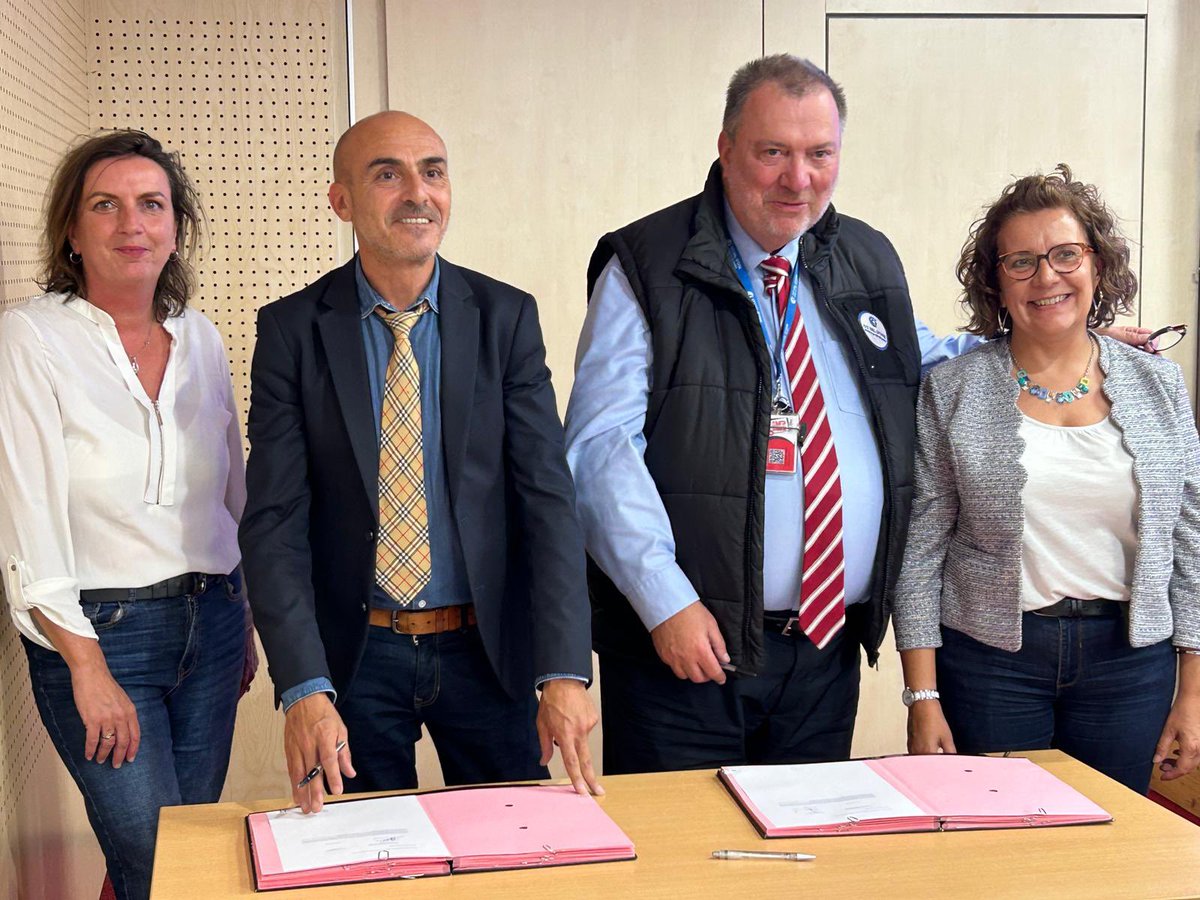 A l’occasion de notre AG <a href="/CCI_95/">CCI Val-d'Oise  🇫🇷</a> <a href="/CCI_Paris_IdF/">CCI Paris IdF</a> signature d’une charte avec <a href="/FranceTravail/">France Travail</a> #95 pour renforcer notre partenariat au service commun des entreprises et des demandeurs d’emploi. 

L’occasion aussi de rappeler les missions de France Travail. 

<a href="/ccifrance/">CCI France 🇫🇷🇪🇺</a>