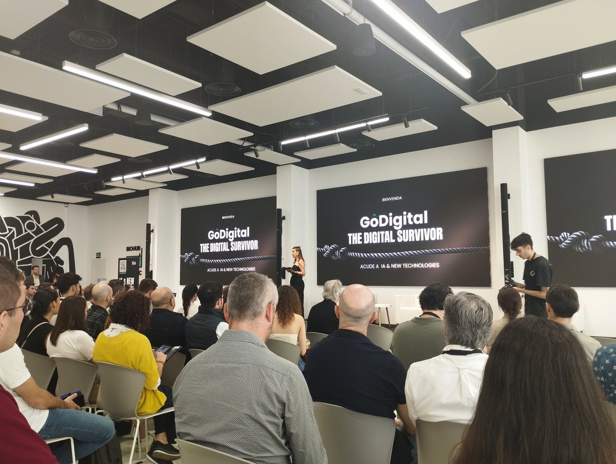 RETAIL Digital (@retailfuturecv) on Twitter photo Hoy estamos en #GoDigitalSurvivor evento de <a href="/camara_valencia/">Cámara Valencia</a> y <a href="/TICnegociosVLC/">TICNegocios | Cámara Valencia</a>: #inteligenciaartificial, #TIC estrategia, transformación digital...
¡Siempre aprendiendo! 💪 Hoy estamos en #GoDigitalSurvivor evento de <a href="/camara_valencia/">Cámara Valencia</a> y <a href="/TICnegociosVLC/">TICNegocios | Cámara Valencia</a>: #inteligenciaartificial, #TIC estrategia, transformación digital...
¡Siempre aprendiendo! 💪