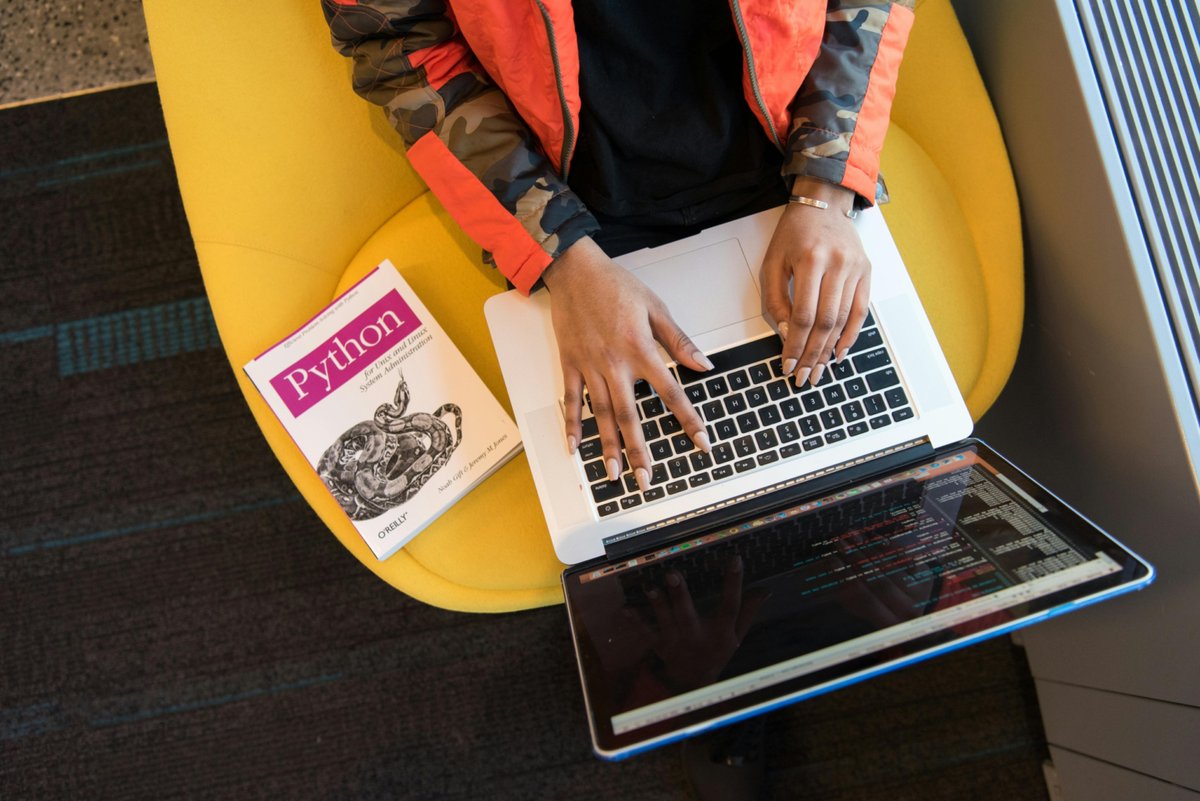 DPE_CSIC's tweet image. #Python &amp;amp; #BigData = Ciencia con impacto 🔍📊
Aprende Python para analizar BigData en investigación 
#Microcredencial online del #CSIC.
🗓️ Inicio: 28/10/25
🎓 Credencial Europass
💰 24 € - subvencionado @P_Recuperacion #NextGenerationEU
👉 aprende.csic.es/catalogo/aplic…