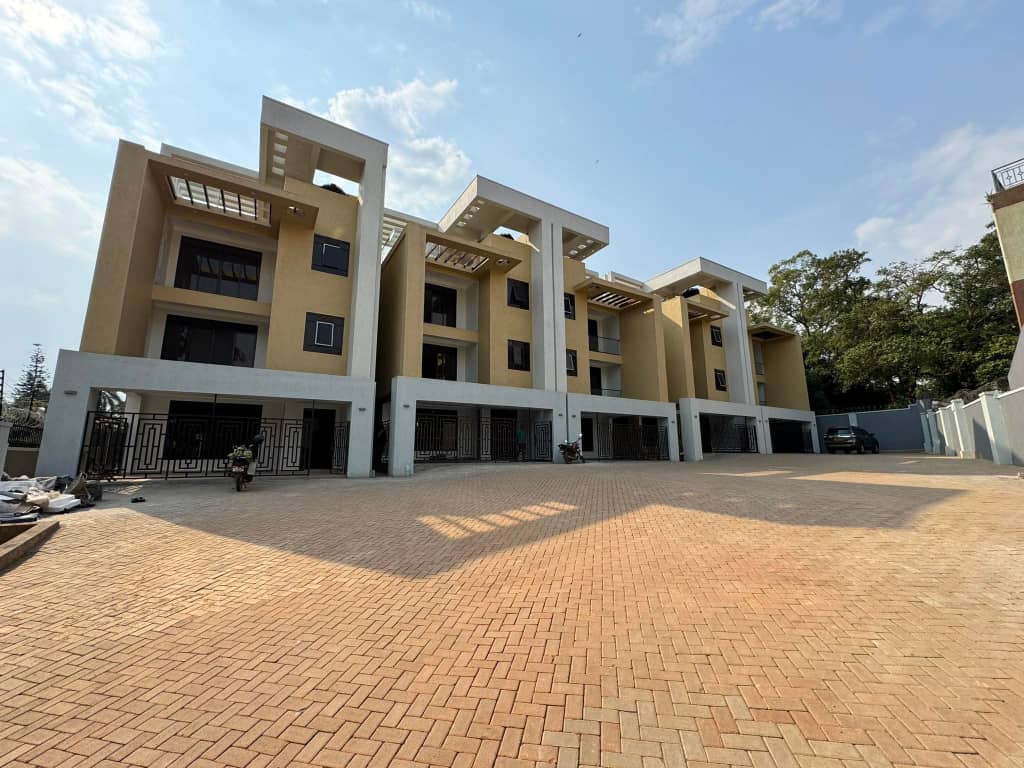 SsaliAnthony3's tweet photo. Fantastic kololo kampala Uganda - 4 bedroom townhomes for sale - $440,000 each https://t.co/qCdYqamGb6