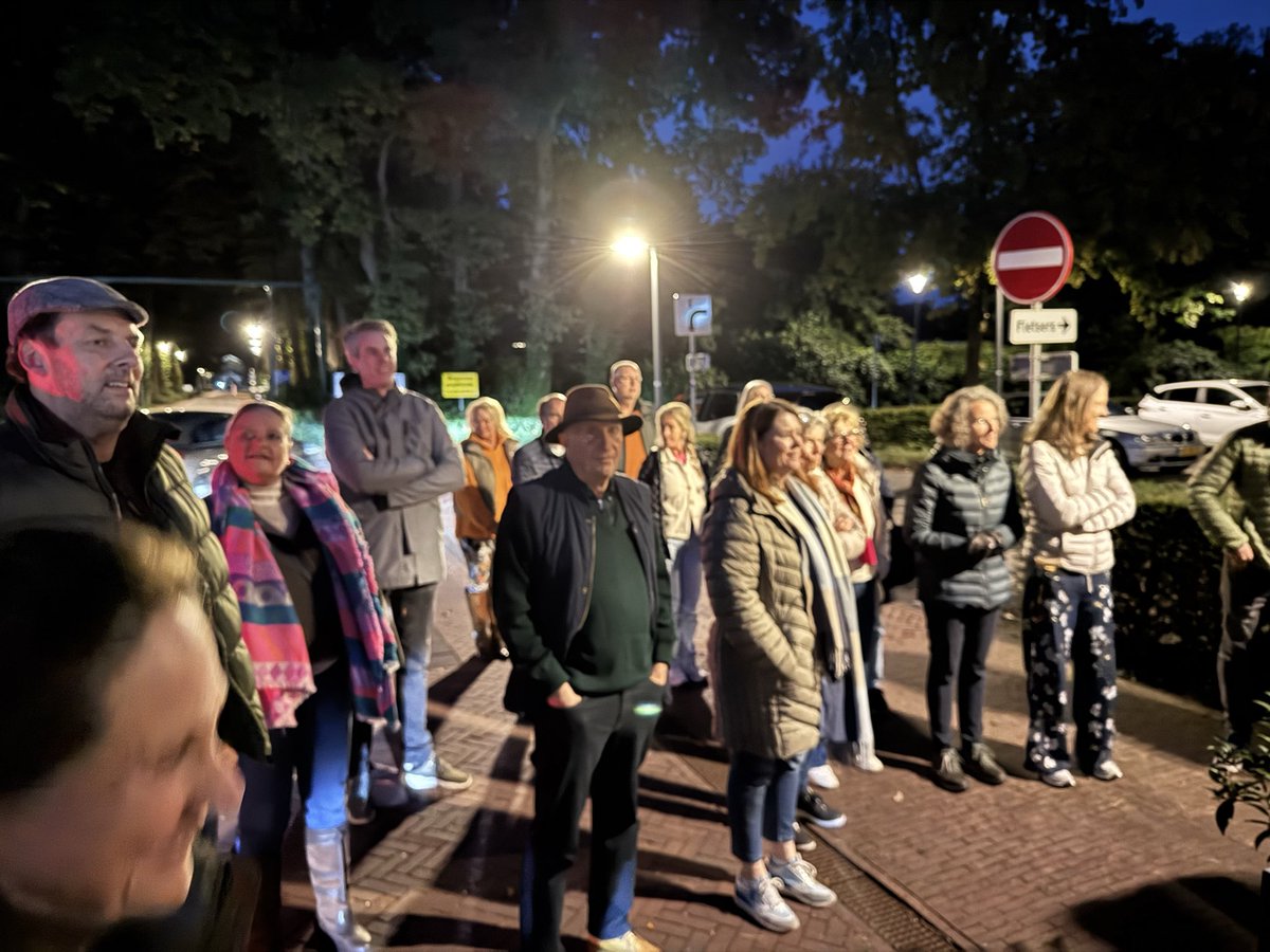 Indrukwekkende avondwandeling op Berg&amp;Bosch. Mooi terrein vol zorg&amp;natuur, maar ook veel zorgen over een groot AZC op deze plek. CDA; opvang is nodig, maar spreiding in de gemeente is de weg naar draagvlak en integratie!