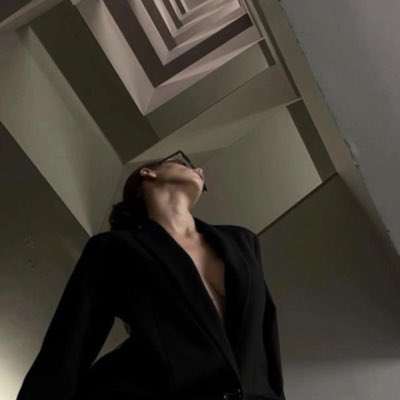 Mashka_Y's tweet photo. #НовыйАватар https://t.co/oqlNxAgakt