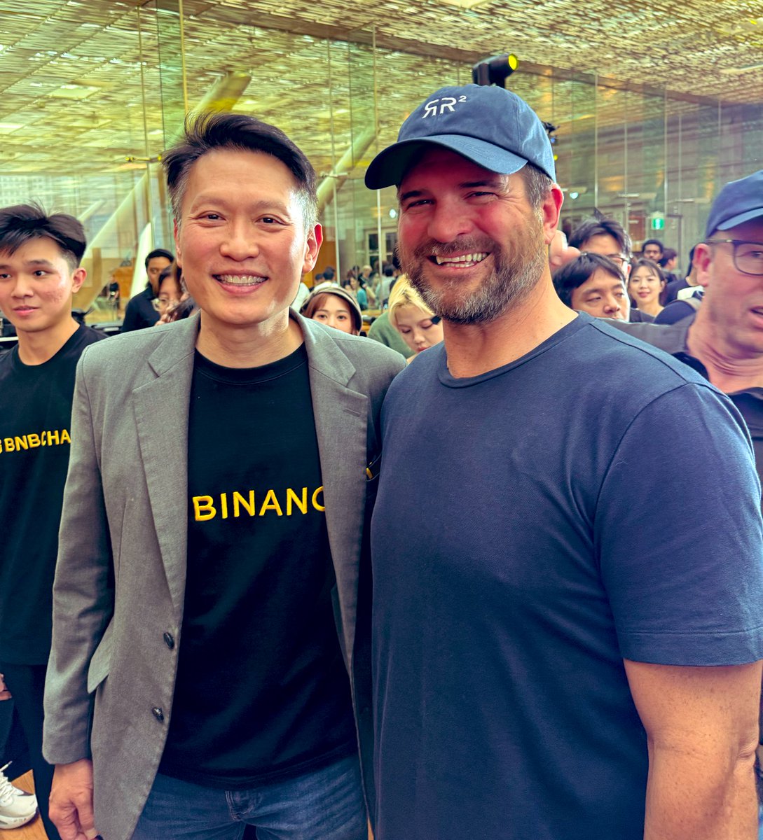 richardseiler's tweet image. Finally got to hang with @_RichardTeng 

As I said , you guys are nailing it mate !

#BNB   Powering as always !!