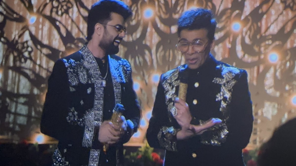 LPrem98's tweet image. Bole to full on #entertainment #SunnySanskariKiTulsiKumari