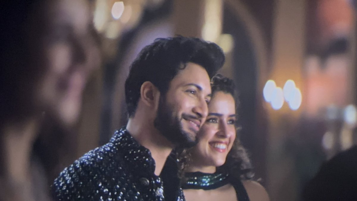 LPrem98's tweet image. Bole to full on #entertainment #SunnySanskariKiTulsiKumari