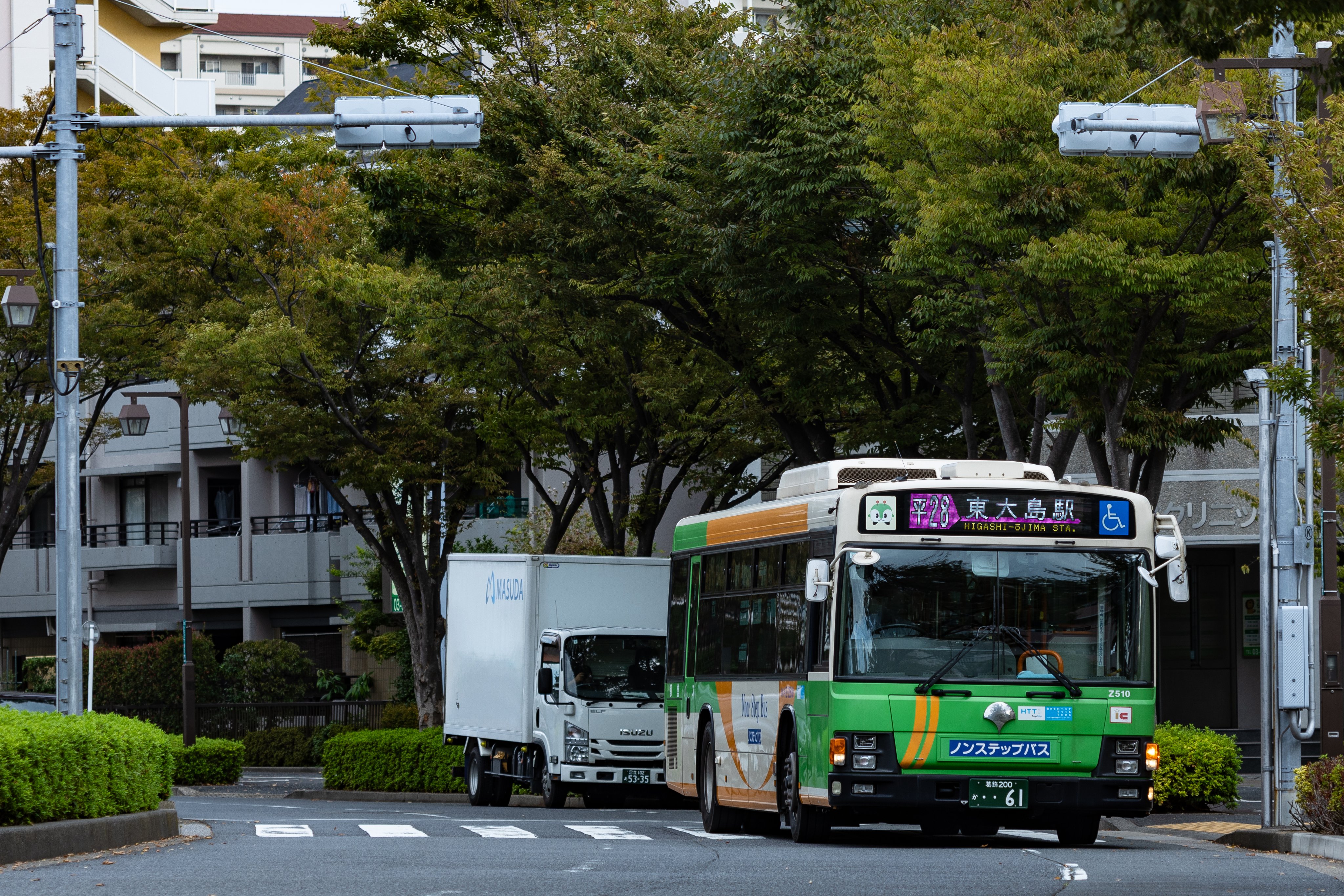 割と東大 275/70R22.5 Urban Bus Tire - Durable & Efficient Performance
