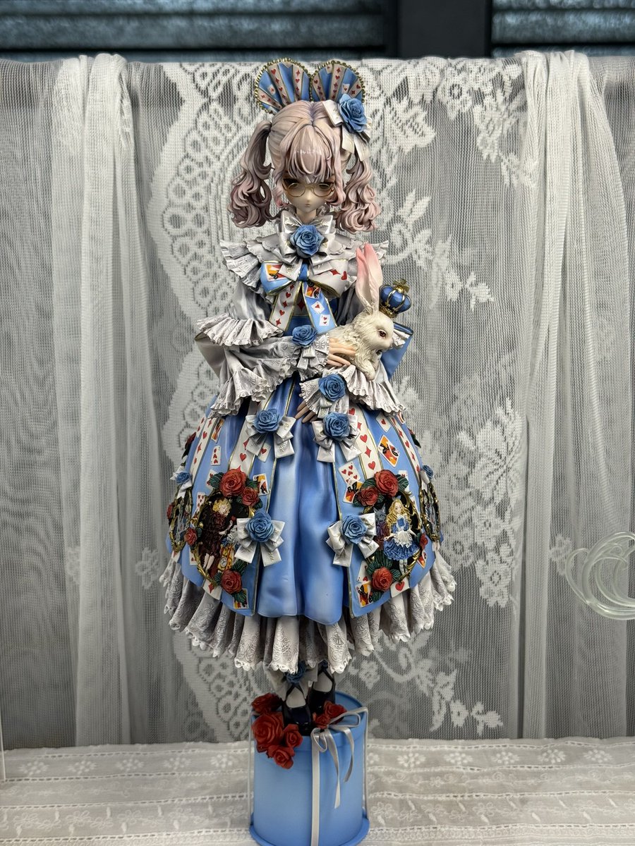 onsen1059's tweet photo. この作品が、原型をした方の見本なのかペインターさんの作品なのかよく分からなかったのですが、布の質感が凄くてですね…
ガレージキットの新しい可能性が垣間見えました。
どのように塗っているのかは想像もつかないのですが…
#上海wf2025 https://t.co/epBFFefjED
