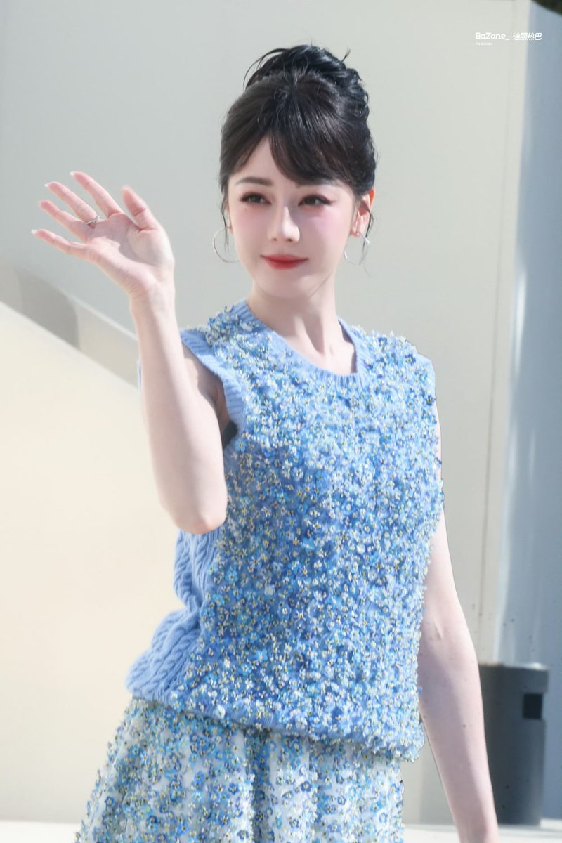 好美丽，与Dior超契合，最耀眼的那颗明珠

DILRABA DIOR PFW25
#DilrabaDiorSS26
<a href="/Dior/">Dior</a> #DiorSS26