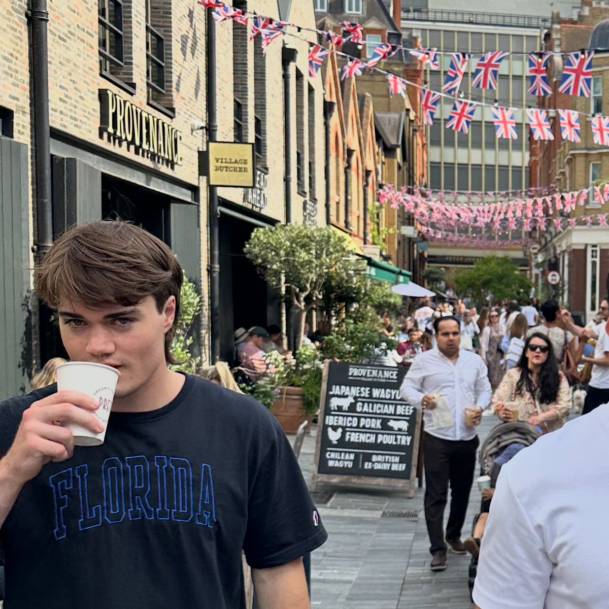 aus_pill's tweet photo. Recently I worked in London for a few months and took a hiatus from social media, I thought it would be a political reset..

Turns out seeing your homeland like that is quite radicalising, so I flew back and in days mobilised the largest anti immigration protest in Aus history. https://t.co/kRWnKPKfYu