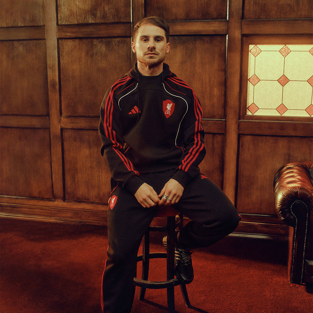 アディダス のアパレルコレクション「URBAN PURIST」から #リ