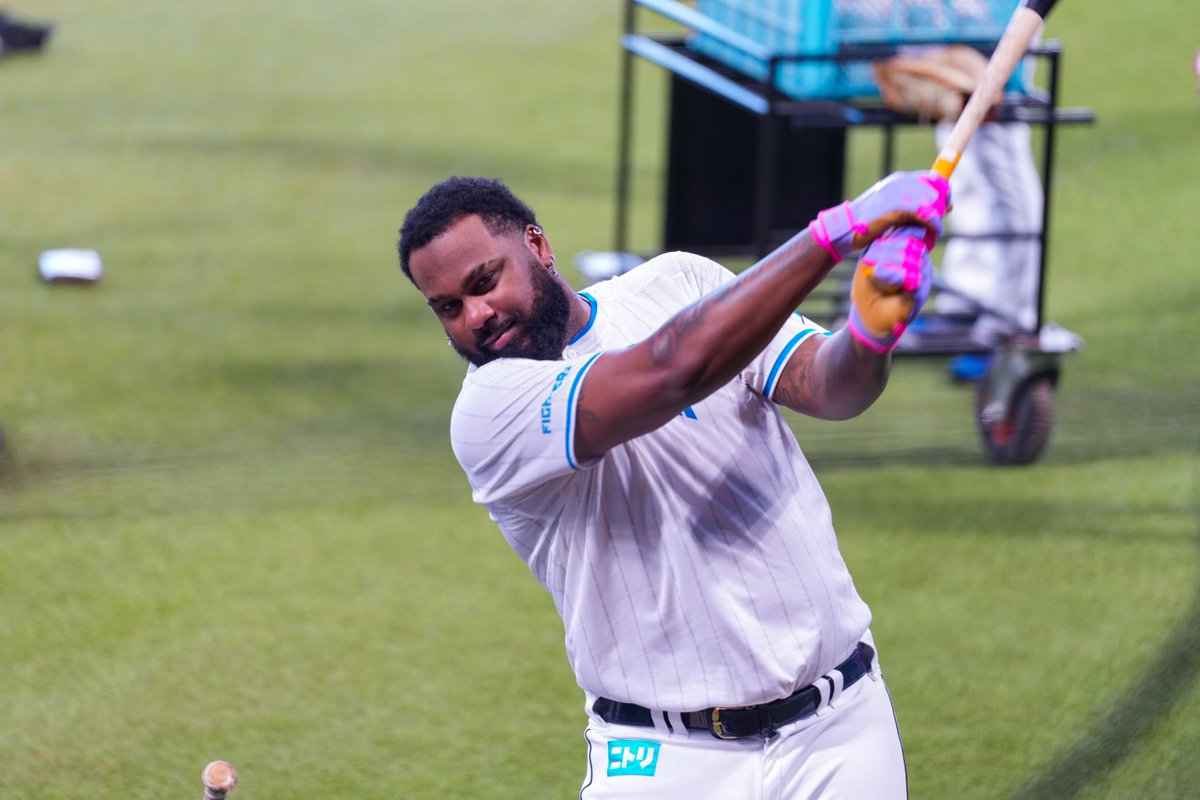 本日 #エスコンフィールド で全体練習を実施しました⚾ 明日10/3(金)も