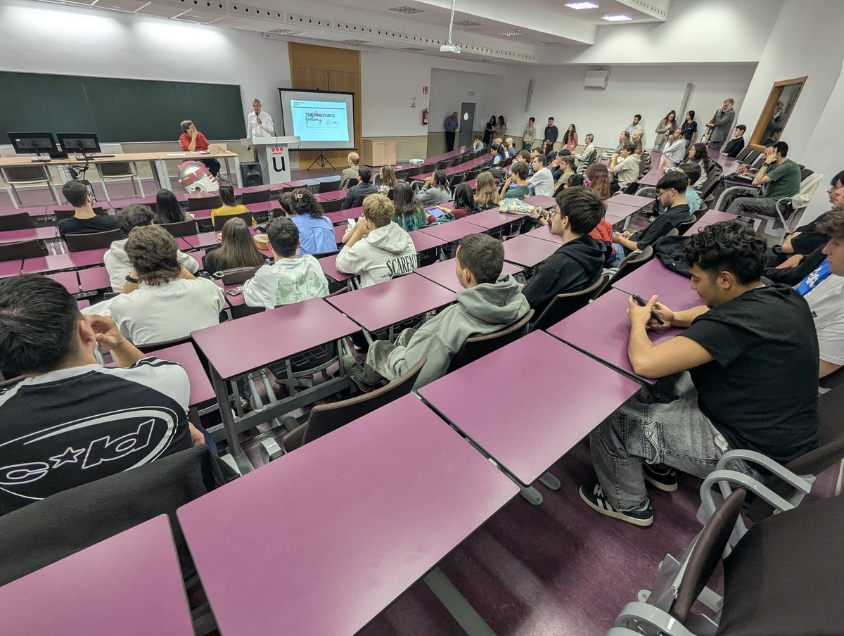 RoboticaSw_URJC's tweet photo. 🚀 Arrancan las Jornadas de Carrera Profesional en la @EIF_URJC. Charlas y empresas del ámbito de Robótica e Ingeniería. Una gran oportunidad para los estudiantes de conocer el mercado laboral y hablar directamente con las empresas. 👩‍💻🤖👨‍💻 https://t.co/29UpuhGxc0