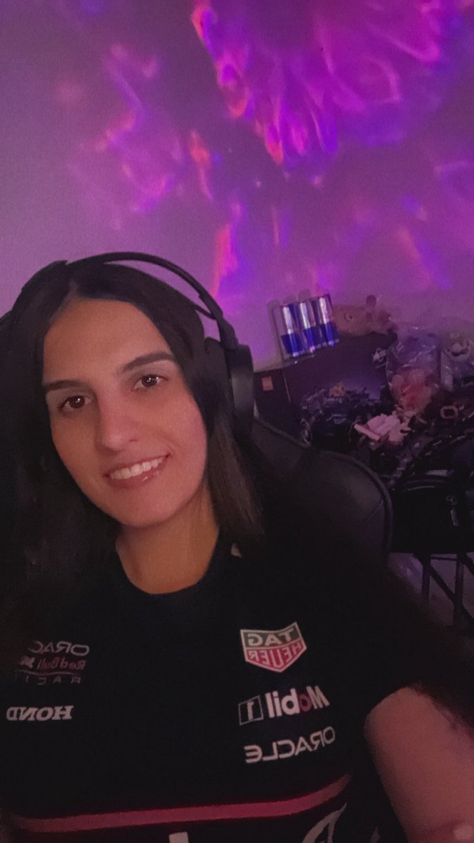 Weeee LIVEEEE😛chatting , GTA 🥰 twitch.tv/chelseaau