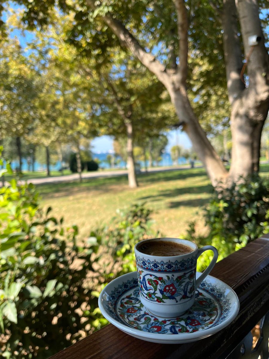 Günaydınlar herkese günümüz mucizelerle dolu dolu olsun ☕️❤️🙋🏻‍♀️
