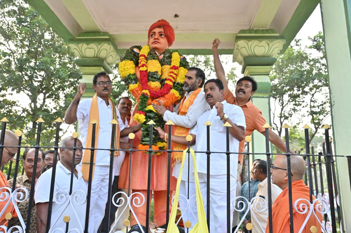 Kailash87722277's tweet photo. Swami Vivekanand Jayanthi Program https://t.co/FyI83sl5zB