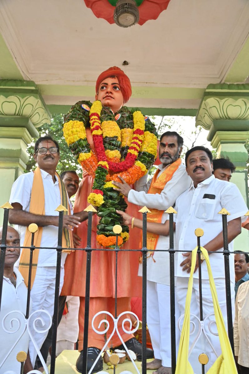 Kailash87722277's tweet photo. Swami Vivekanand Jayanthi Program https://t.co/FyI83sl5zB